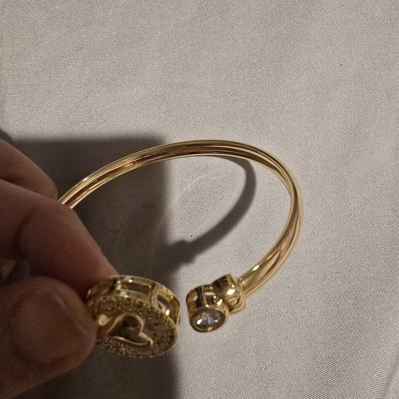 18kgp Dubai Jewelery - Gold Heart Bracelet with Crystal Accents (Adjustable) - Picture 6 of 9